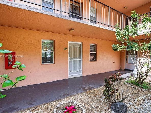 2841 Somerset Dr 106, Lauderdale Lakes FL 33311