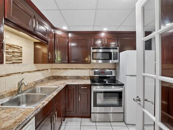 2841 Somerset Dr 106, Lauderdale Lakes FL 33311