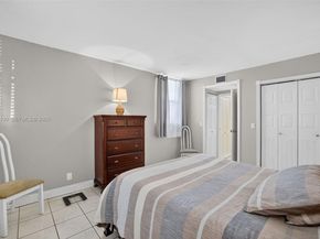 2841 Somerset Dr 106, Lauderdale Lakes FL 33311