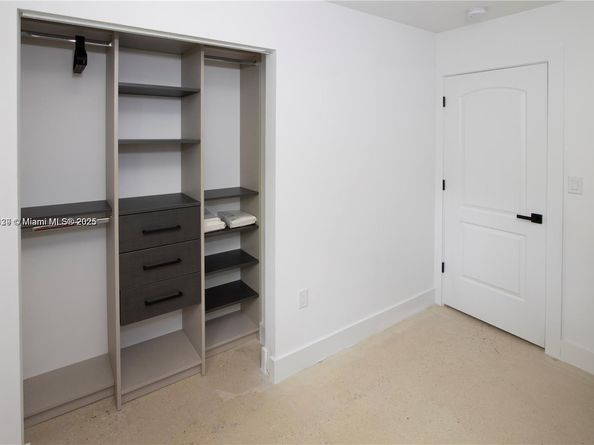 77 NE 43rd St, Miami FL 33137