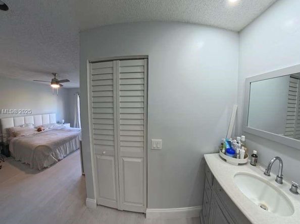 9441 NW 15th St 232, Pembroke Pines FL 33024