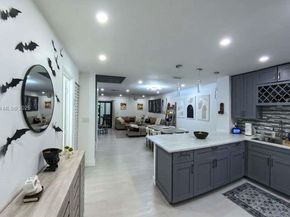 9441 NW 15th St 232, Pembroke Pines FL 33024