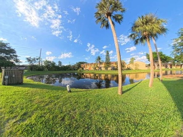 9441 NW 15th St 232, Pembroke Pines FL 33024