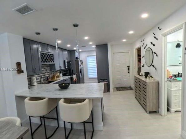9441 NW 15th St 232, Pembroke Pines FL 33024