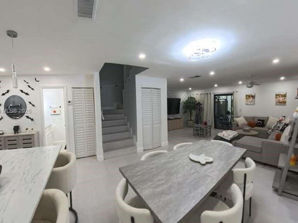 9441 NW 15th St 232, Pembroke Pines FL 33024