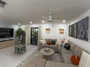 9441 NW 15th St 232, Pembroke Pines FL 33024