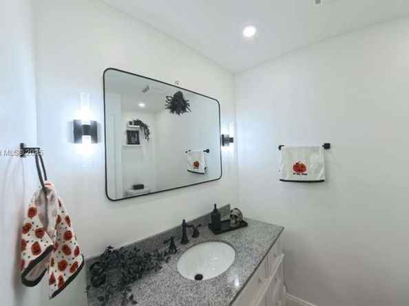 9441 NW 15th St 232, Pembroke Pines FL 33024