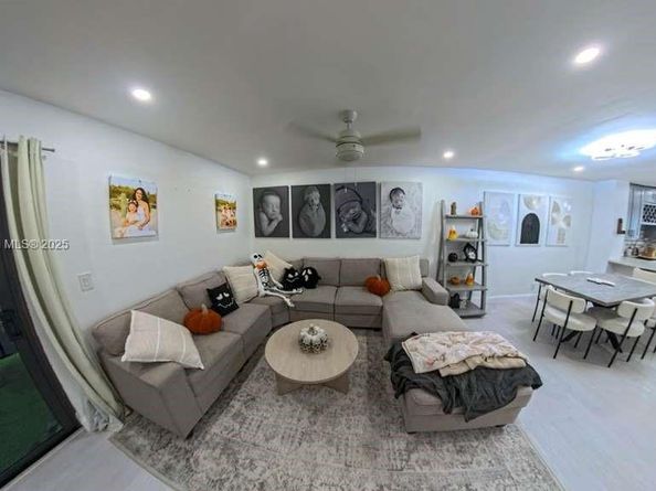 9441 NW 15th St 232, Pembroke Pines FL 33024