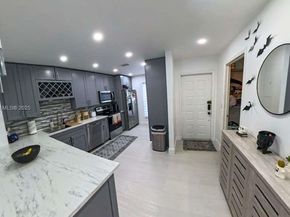 9441 NW 15th St 232, Pembroke Pines FL 33024