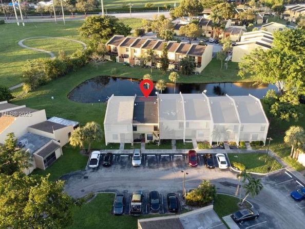 9441 NW 15th St 232, Pembroke Pines FL 33024