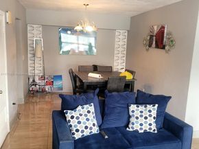 975 NE 135th St, North Miami FL 33161