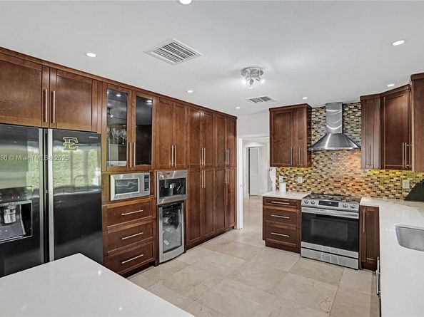 3443 NE 166th St, North Miami Beach FL 33160