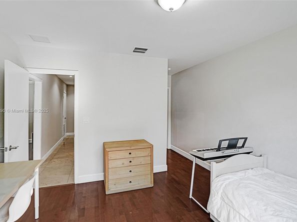 3443 NE 166th St, North Miami Beach FL 33160