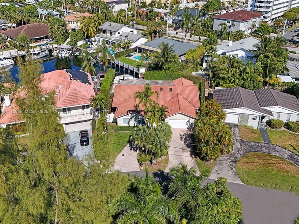 3443 NE 166th St, North Miami Beach FL 33160