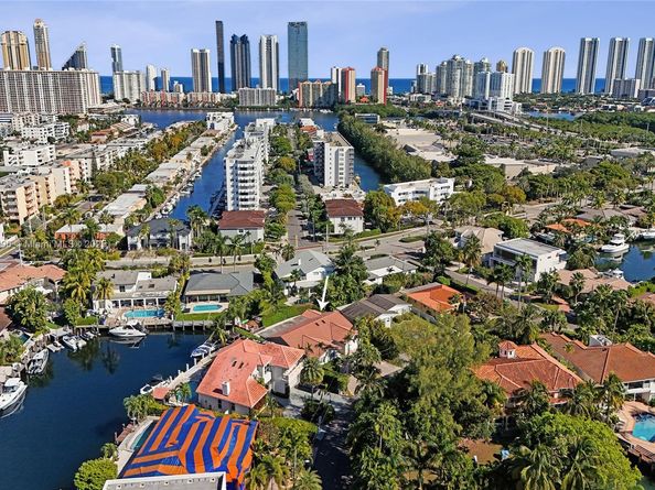 3443 NE 166th St, North Miami Beach FL 33160