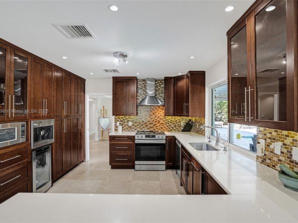 3443 NE 166th St, North Miami Beach FL 33160