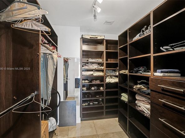 3443 NE 166th St, North Miami Beach FL 33160