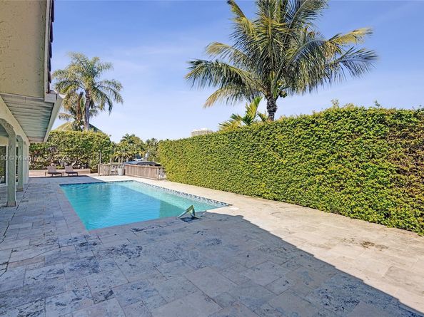 3443 NE 166th St, North Miami Beach FL 33160