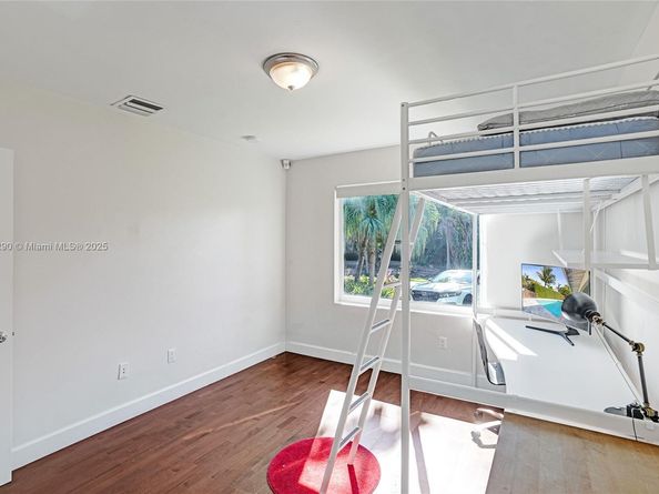 3443 NE 166th St, North Miami Beach FL 33160