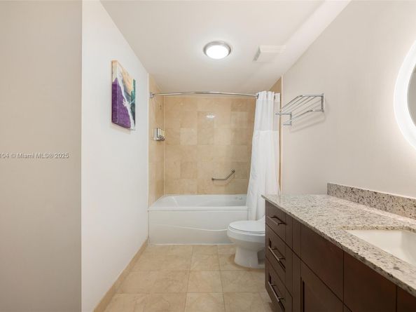 2889 Mcfarlane Rd 1014, Coconut Grove FL 33133