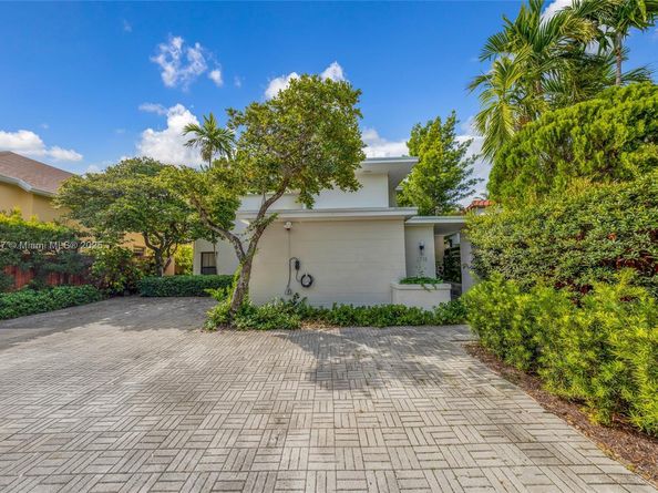 1548 Biarritz Dr, Miami Beach FL 33141