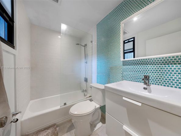 1548 Biarritz Dr, Miami Beach FL 33141