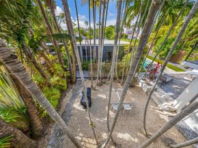 1548 Biarritz Dr, Miami Beach FL 33141