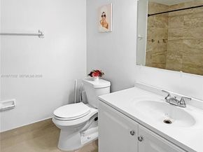 945 NE 34th Ave 204, Homestead FL 33033