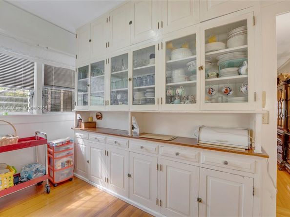 405 SW 11th Ave, Miami FL 33130