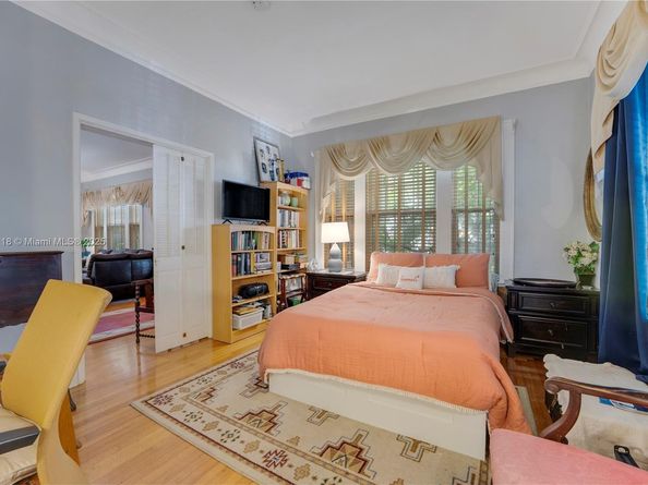 405 SW 11th Ave, Miami FL 33130