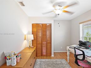 955 Azure Ln, Weston FL 33326