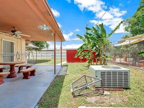 911 E 9th Pl, Hialeah FL 33010