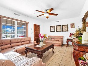 911 E 9th Pl, Hialeah FL 33010