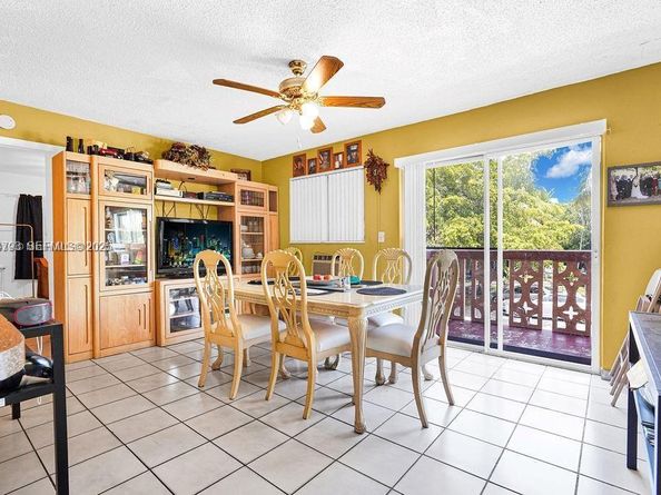 911 E 9th Pl, Hialeah FL 33010