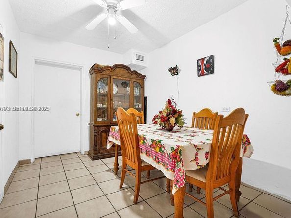 911 E 9th Pl, Hialeah FL 33010