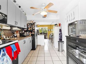 911 E 9th Pl, Hialeah FL 33010