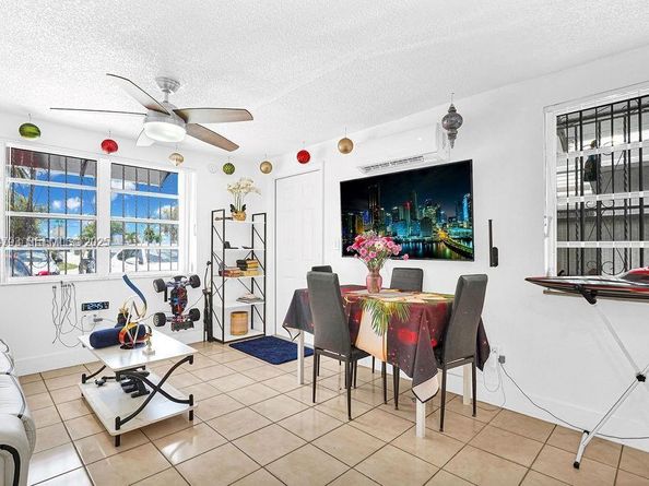 911 E 9th Pl, Hialeah FL 33010