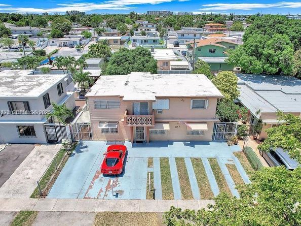 911 E 9th Pl, Hialeah FL 33010