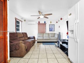 911 E 9th Pl, Hialeah FL 33010