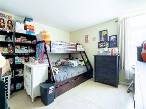 706 NW 87th Ave 302, Miami FL 33172
