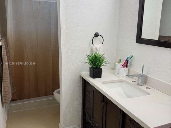 1900 W 68th St F104, Hialeah FL 33014