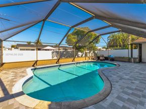 10535 SW 161st Ter, Miami FL 33157