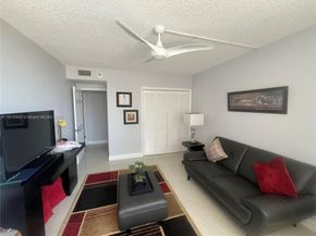 4330 Hillcrest Dr 619, Hollywood FL 33021
