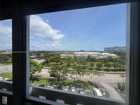 4330 Hillcrest Dr 619, Hollywood FL 33021