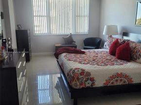 4330 Hillcrest Dr 619, Hollywood FL 33021