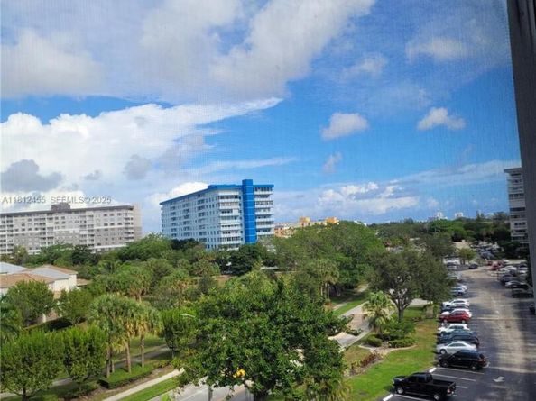 4330 Hillcrest Dr 619, Hollywood FL 33021