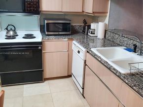 5757 Collins Ave 1902, Miami Beach FL 33140