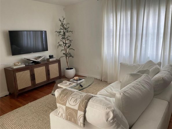 Undisclosed Address #A11860678, Miami FL 33130