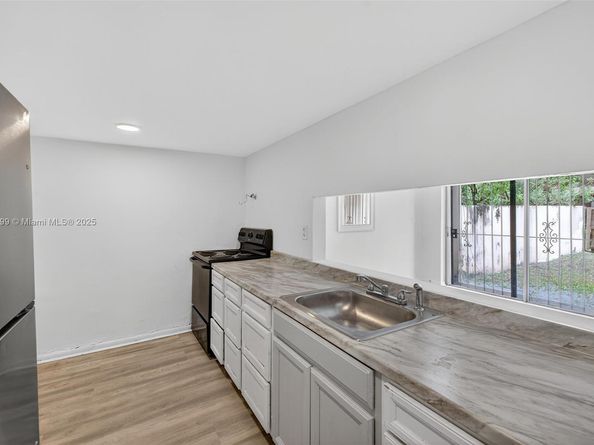2767 NW 197th Ter, Miami Gardens FL 33056