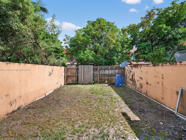 2767 NW 197th Ter, Miami Gardens FL 33056